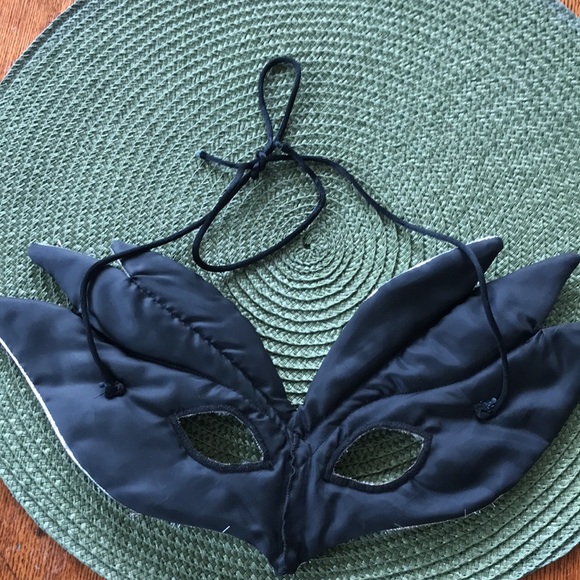 Bright Silver Glitter Cloth Mask - Picture 6 of 6